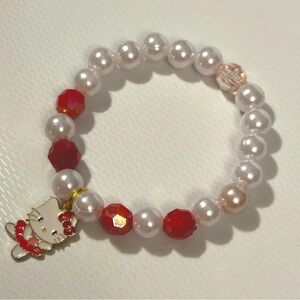 White white pearl hello kitty charm bracelet